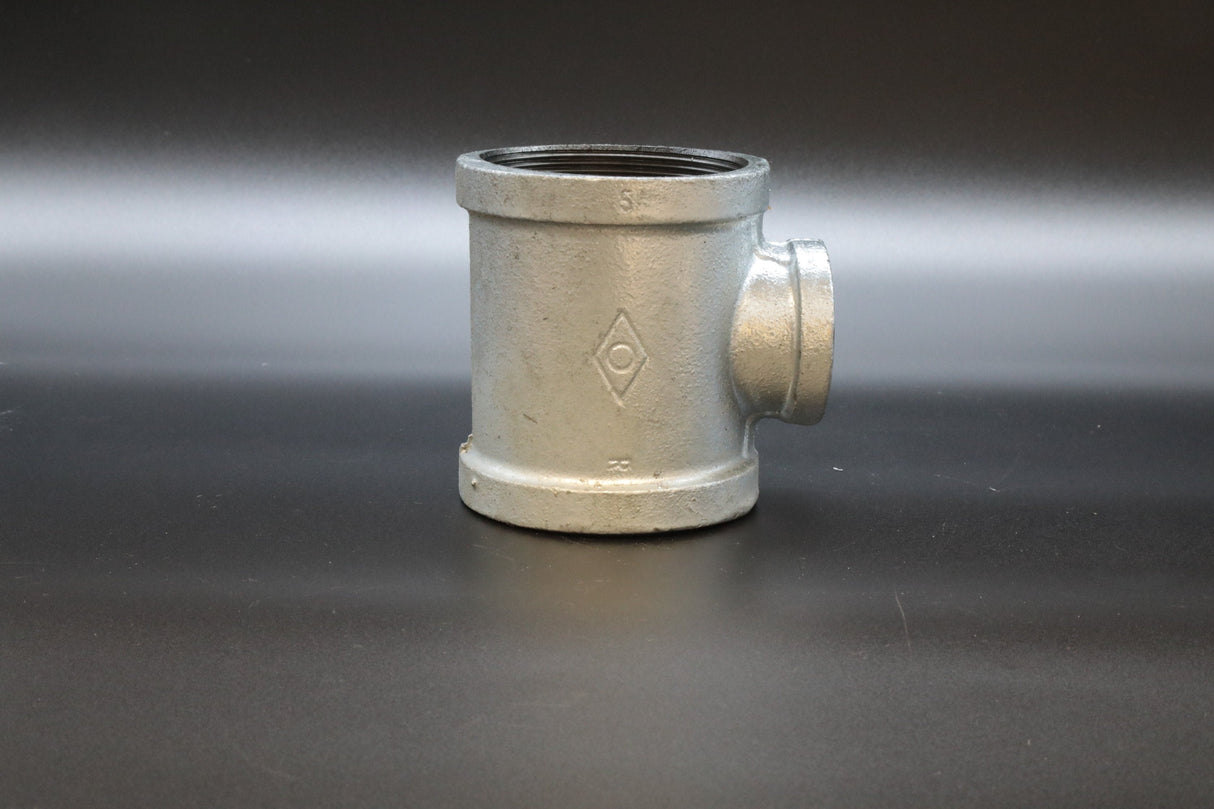 GALVANISED T CONNECTOR 2-1/2" X 1" F/F/F
